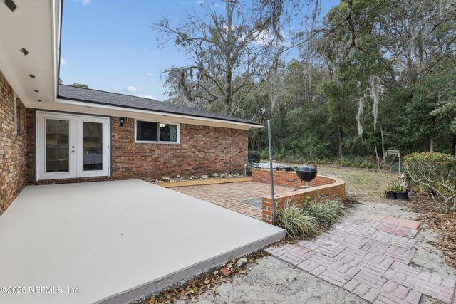 3842 FERNGLEN Drive, Jacksonville, FL 32277