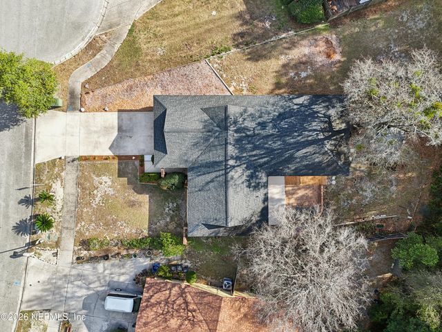 3842 FERNGLEN Drive, Jacksonville, FL 32277