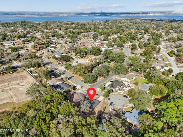 3842 FERNGLEN Drive, Jacksonville, FL 32277