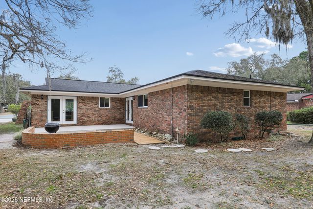 3842 FERNGLEN Drive, Jacksonville, FL 32277