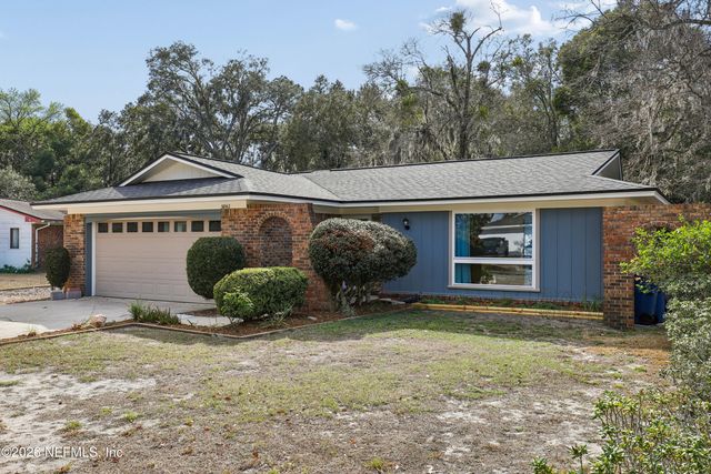 3842 FERNGLEN Drive, Jacksonville, FL 32277