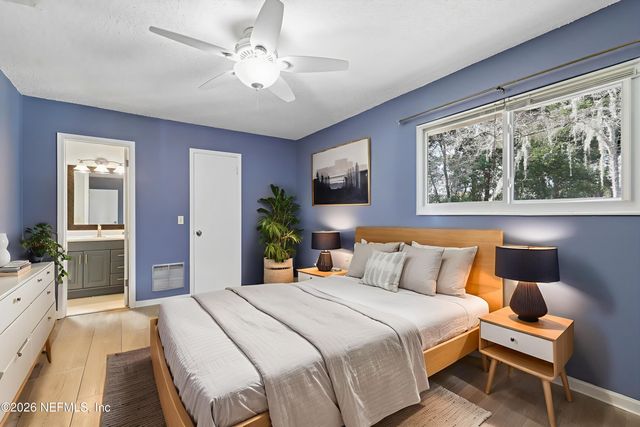 3842 FERNGLEN Drive, Jacksonville, FL 32277