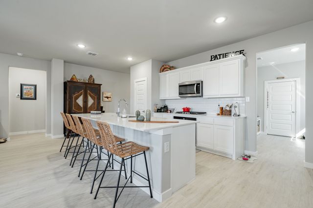 562 Water Valley Drive, Lavon, TX 75166