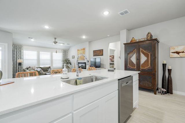 562 Water Valley Drive, Lavon, TX 75166