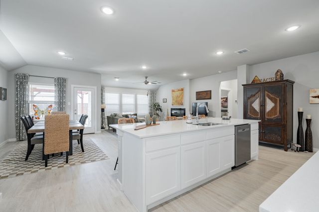 562 Water Valley Drive, Lavon, TX 75166