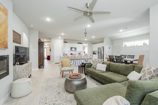 562 Water Valley Drive, Lavon, TX 75166