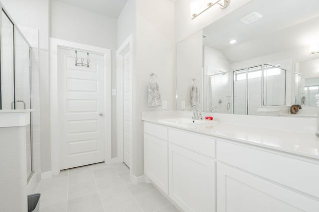 562 Water Valley Drive, Lavon, TX 75166