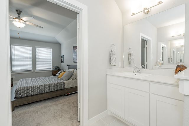 562 Water Valley Drive, Lavon, TX 75166