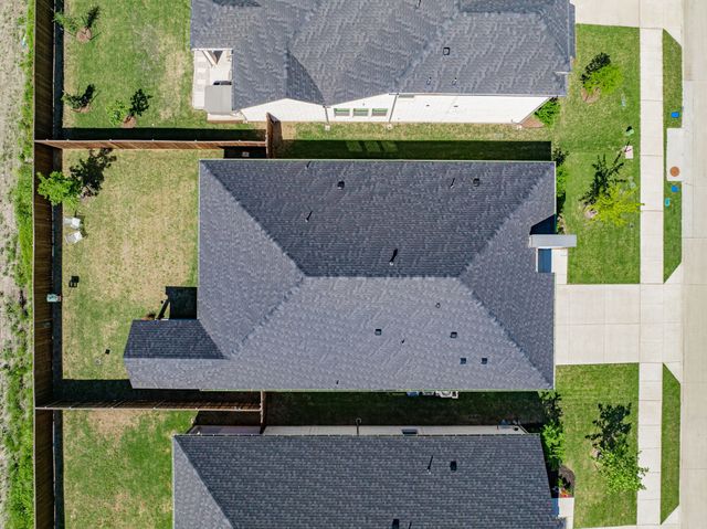 562 Water Valley Drive, Lavon, TX 75166