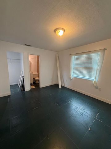 2405 N 44th Street, Fort Pierce, FL 34946