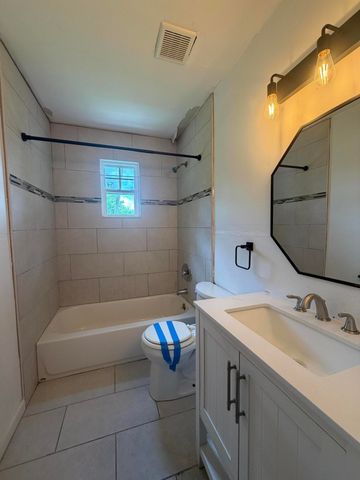 2405 N 44th Street, Fort Pierce, FL 34946