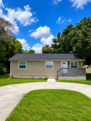 2405 N 44th Street, Fort Pierce, FL 34946