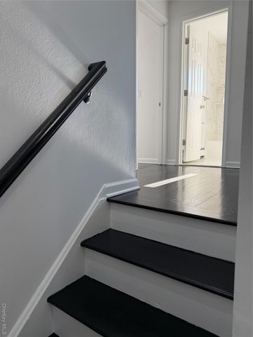 12 Central Drive 1, Nanuet, NY 10954