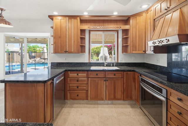 6503 S BONARDEN Lane, Tempe, AZ 85283