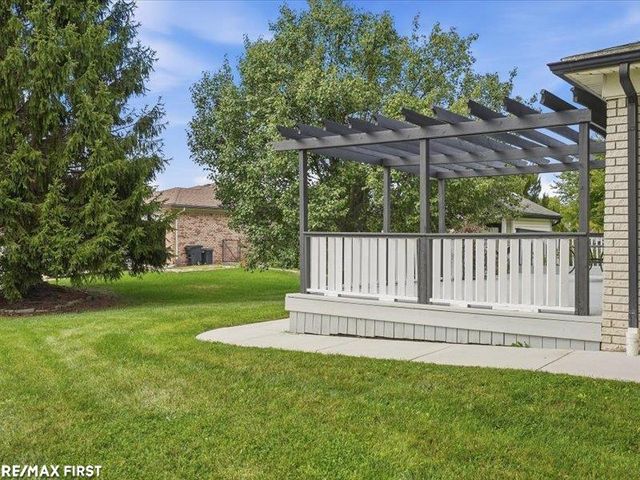 47405 Nola Drive, Macomb Twp, MI 48044