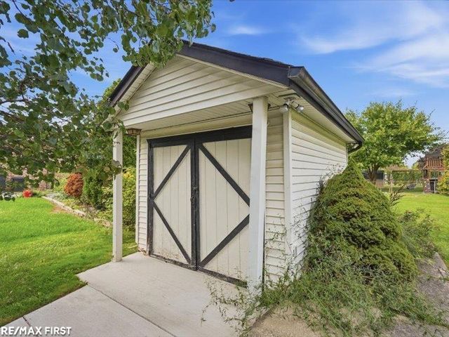 47405 Nola Drive, Macomb Twp, MI 48044