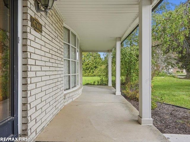47405 Nola Drive, Macomb Twp, MI 48044