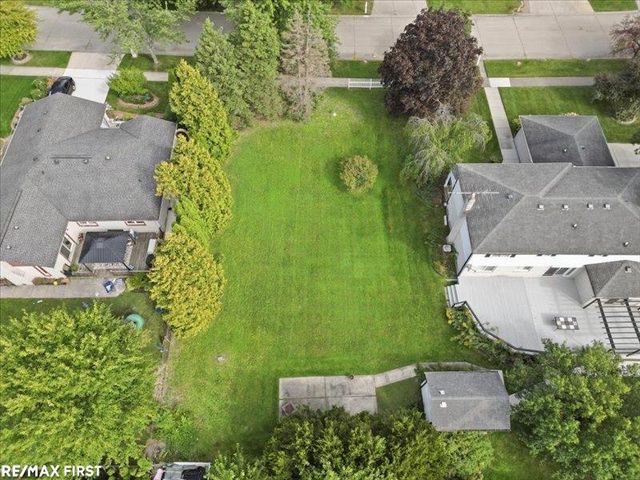 47405 Nola Drive, Macomb Twp, MI 48044