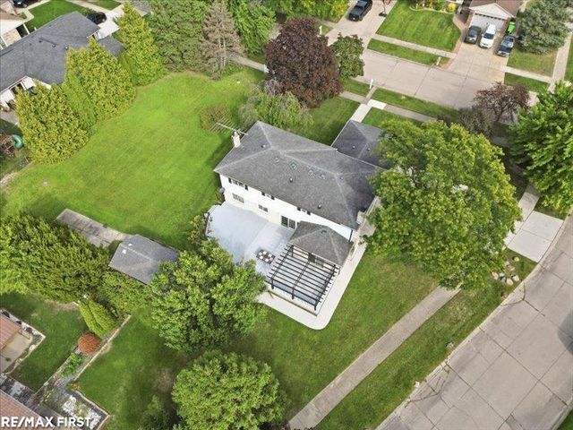 47405 Nola Drive, Macomb Twp, MI 48044