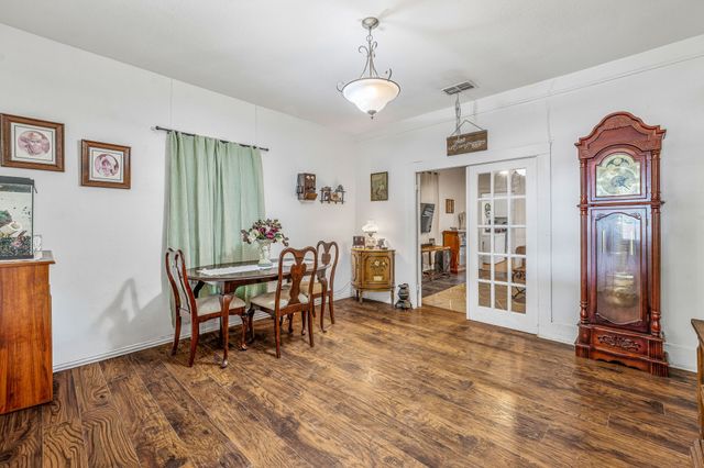 863 N CLINTON, Stephenville, TX 76401