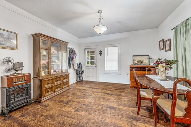 863 N CLINTON, Stephenville, TX 76401