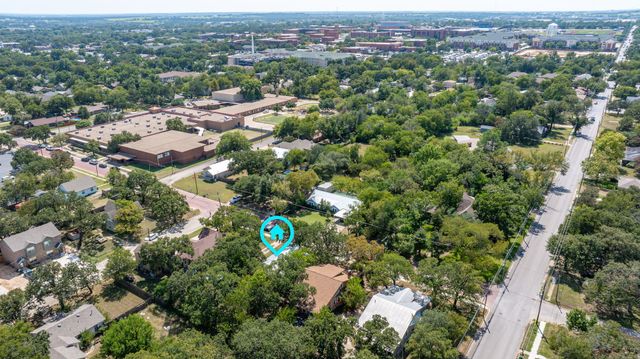 863 N CLINTON, Stephenville, TX 76401