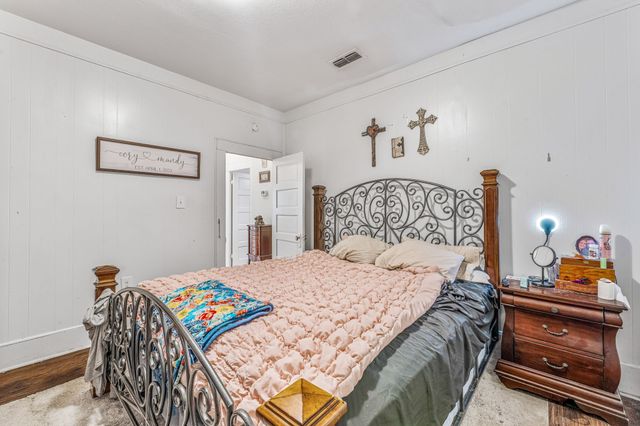 863 N CLINTON, Stephenville, TX 76401