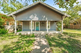 863 N CLINTON, Stephenville, TX 76401