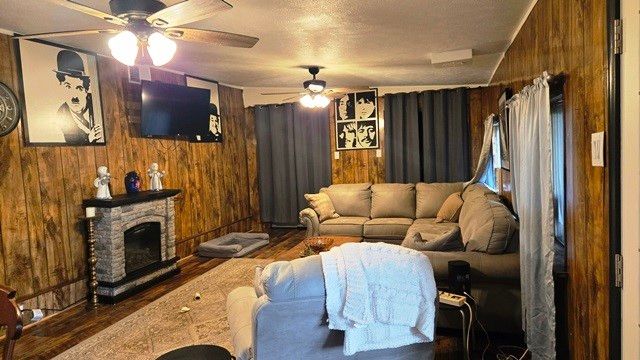 150 Meadow Lake Drive, Gun Barrel City, TX 75156