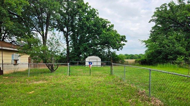 150 Meadow Lake Drive, Gun Barrel City, TX 75156