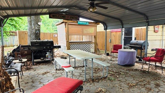 150 Meadow Lake Drive, Gun Barrel City, TX 75156
