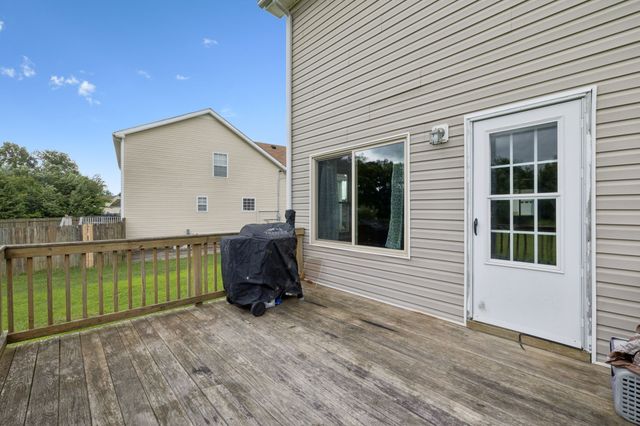 1221 Shorehaven Dr, Clarksville, TN 37042