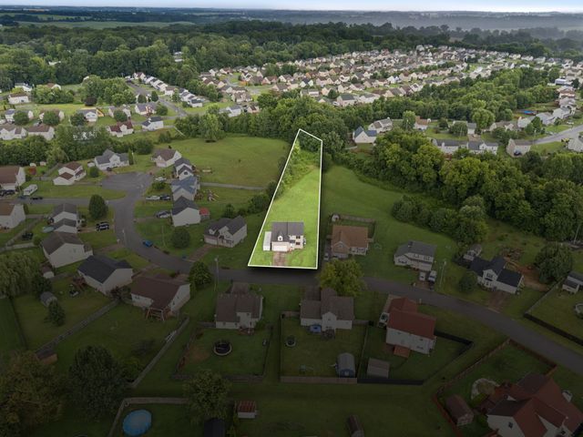 1221 Shorehaven Dr, Clarksville, TN 37042