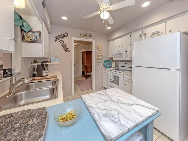 424 CENTER ROAD, Venice, FL 34285