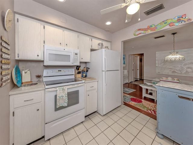 424 CENTER ROAD, Venice, FL 34285