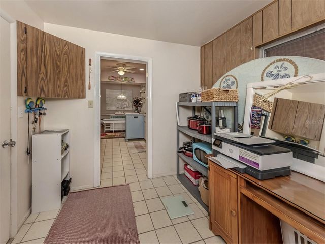 424 CENTER ROAD, Venice, FL 34285