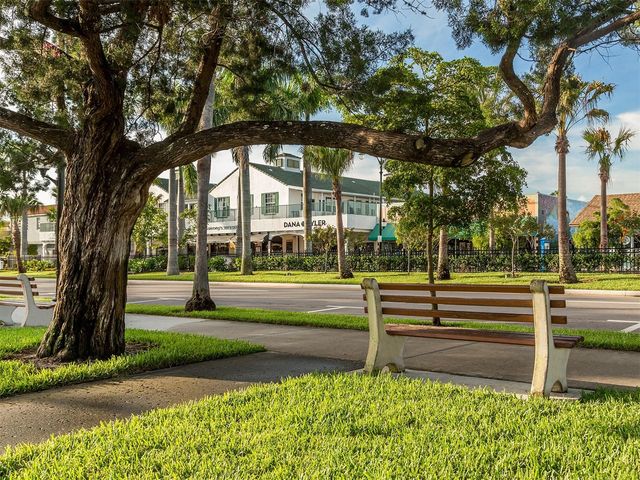 424 CENTER ROAD, Venice, FL 34285