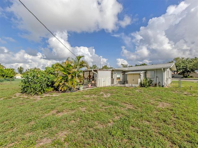 424 CENTER ROAD, Venice, FL 34285