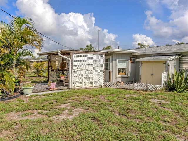 424 CENTER ROAD, Venice, FL 34285