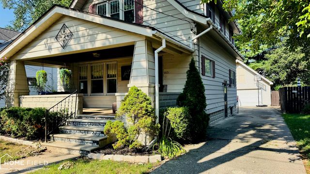 813 N Ball Street, Owosso, MI 48867