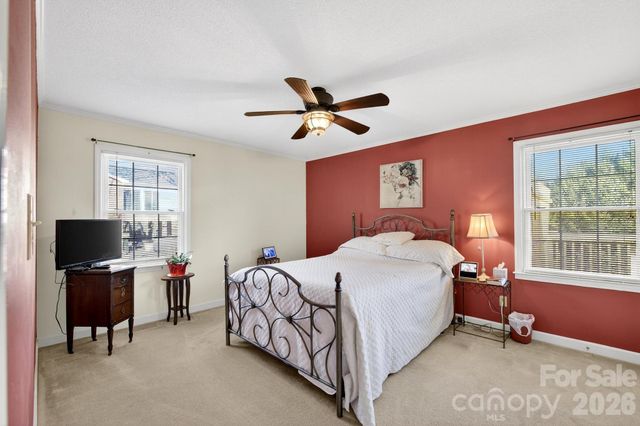 708 Wilmore Street NE, Lenoir, NC 28645