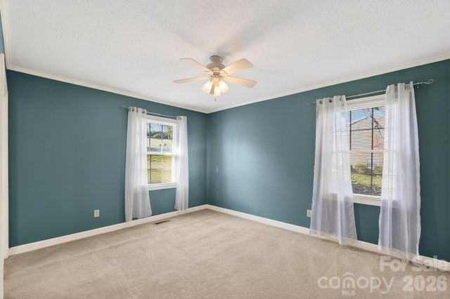 708 Wilmore Street NE, Lenoir, NC 28645