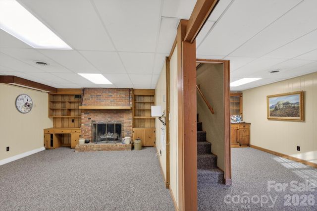 708 Wilmore Street NE, Lenoir, NC 28645