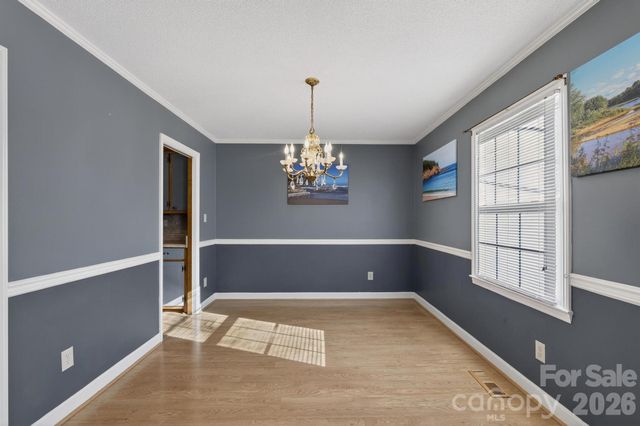 708 Wilmore Street NE, Lenoir, NC 28645