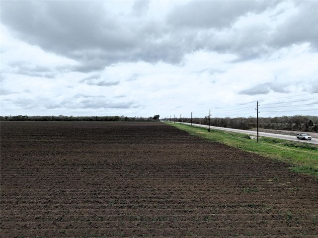 14292 Hwy 90 Alt, East Bernard, TX 77435