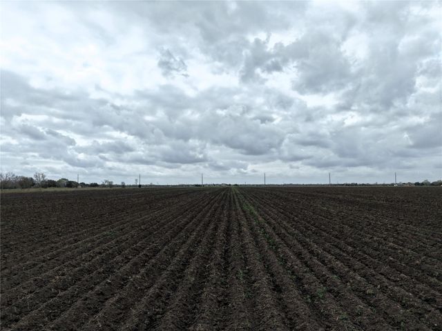 14292 Hwy 90 Alt, East Bernard, TX 77435