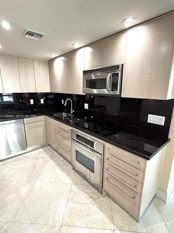 1111 Crandon Blvd C902, Key Biscayne, FL 33149