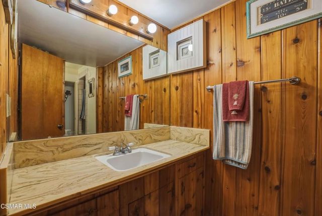 558 E Hemlock Street, Oxnard, CA 93033