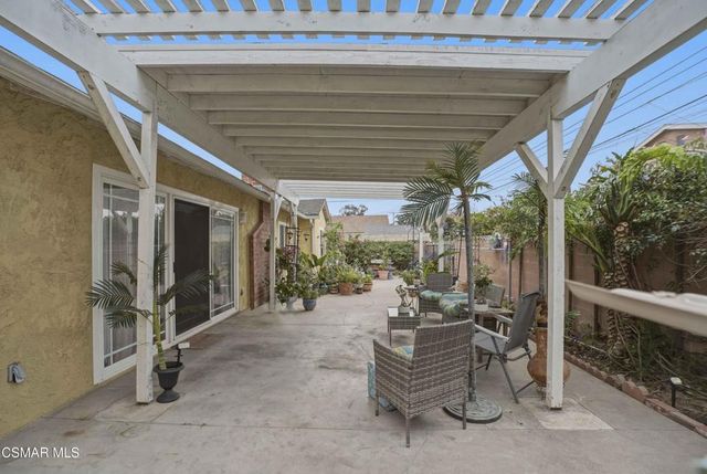 558 E Hemlock Street, Oxnard, CA 93033