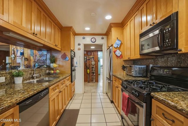 558 E Hemlock Street, Oxnard, CA 93033